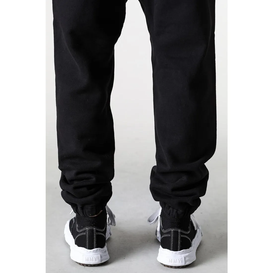 SAINT Mxxxxxx RIBON SAINT Sweat Pants/BLK Basic SAINT LOGO sweatpants Black S-XL God-cut Loose fit Four-needle six-thread boneless sewing Upper body comfortable Original light fleece sweatshirt fabric Original consistent fruit logo/angel logo